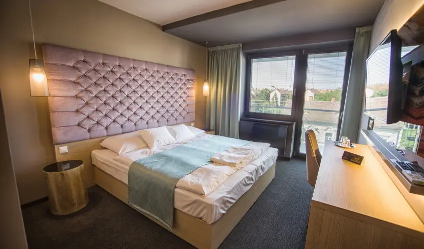 Onyx Luxury Srvr Srvr - Mjus 1. (min. 2 j)