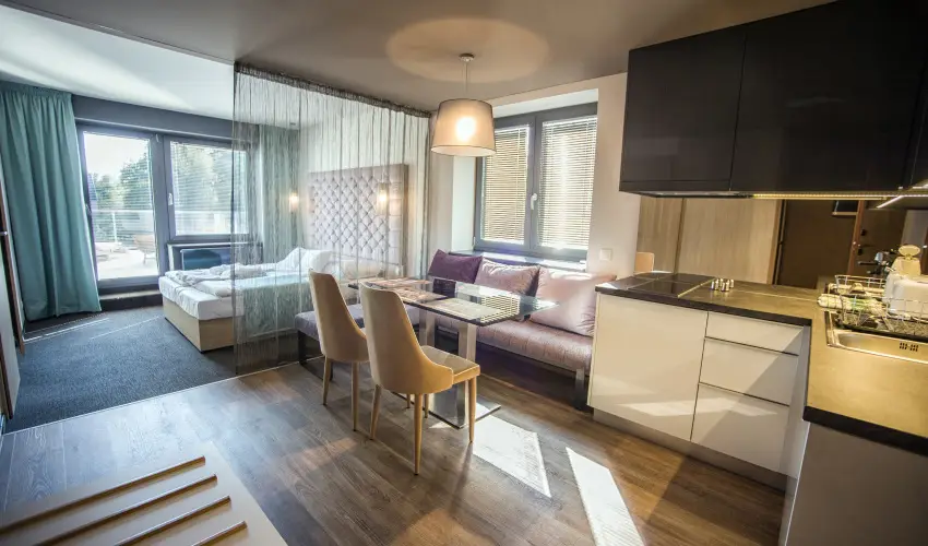 Onyx Luxury Srvr Srvr - Mjus 1. (min. 2 j)