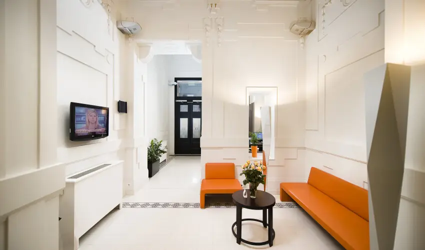 Opera Garden Hotel & Apartments Budapest - Mjus 1. - teljes elrefizetssel (min. 2 j)