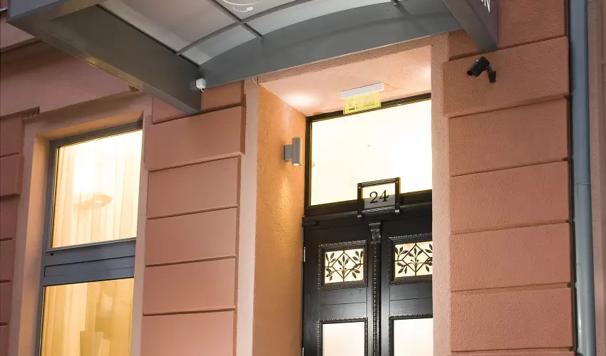 Opera Garden Hotel & Apartments Budapest - Mjus 1. - teljes elrefizetssel (min. 2 j)