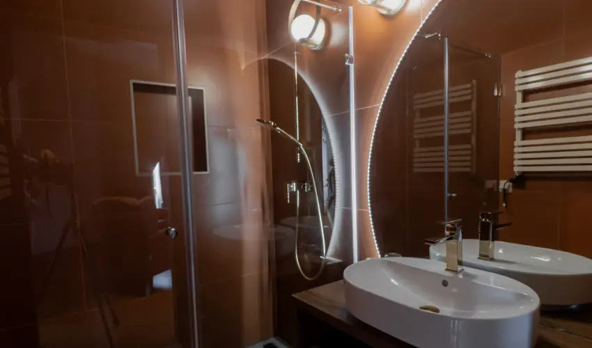 reg Halsz tterem s Fogad Tt - Mjus 1.