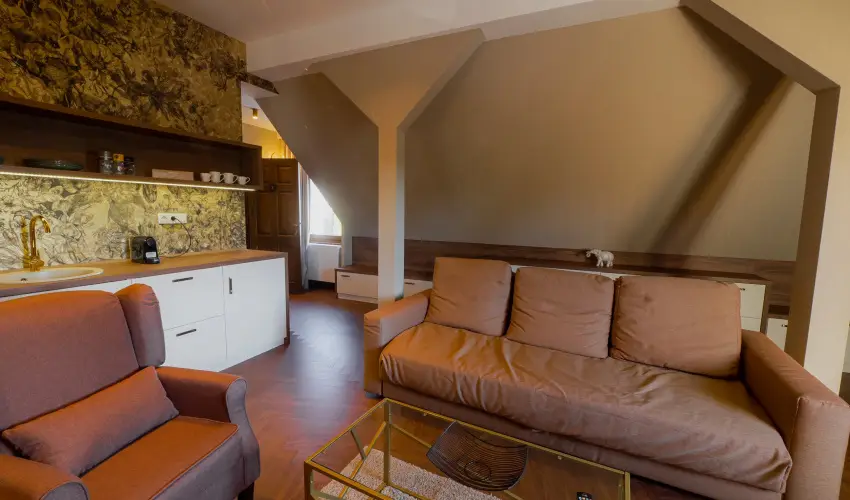 reg Halsz tterem s Fogad Tt - Mjus 1.