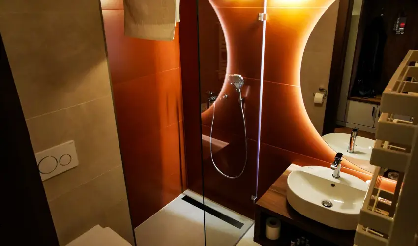 reg Halsz tterem s Fogad Tt - Mjus 1.