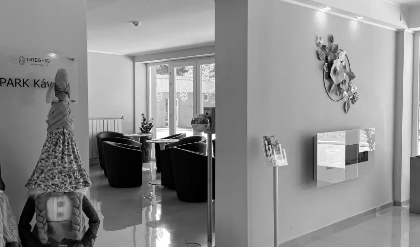 �reg-t� Hotel Tata - M�jus 1. 