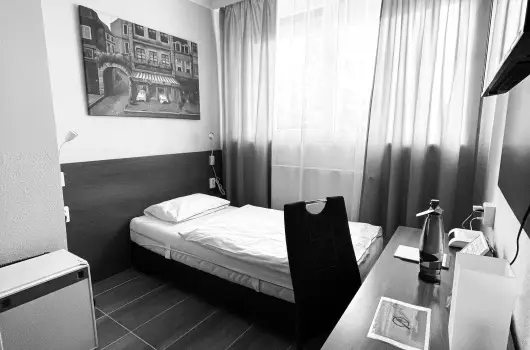 reg-t Hotel - Mjus 1. 