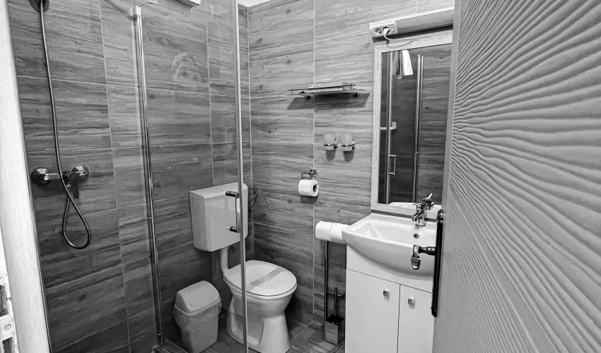 �reg-t� Hotel Tata - M�jus 1. 