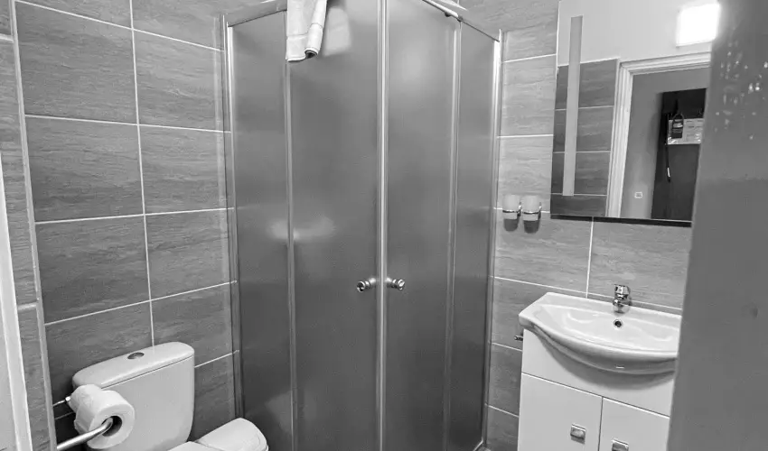 �reg-t� Hotel Tata - M�jus 1. 