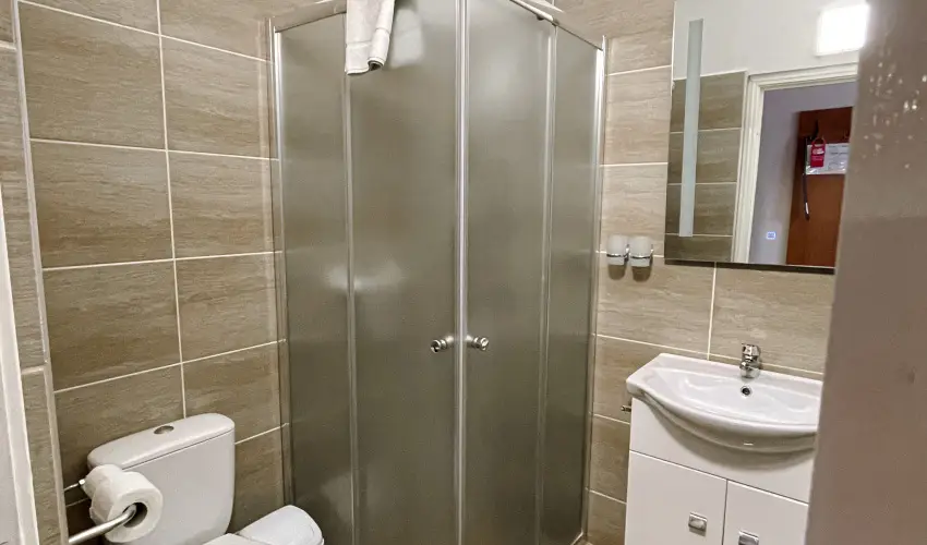 reg-t Hotel Tata - Mjus 1. 