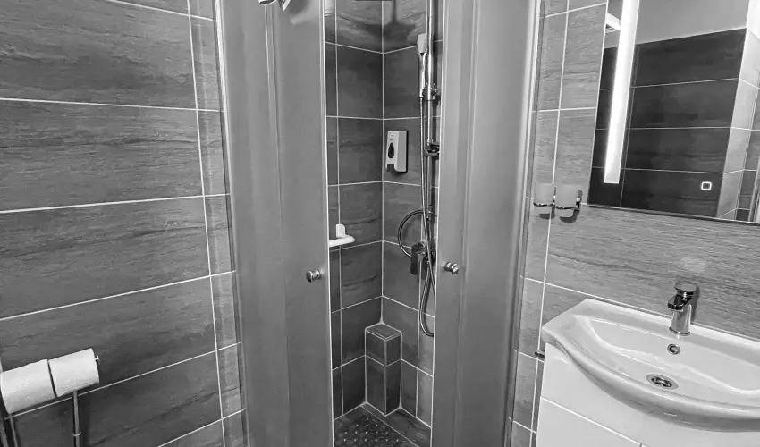 �reg-t� Hotel Tata - M�jus 1. 