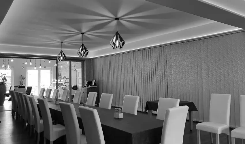 �reg-t� Hotel Tata - M�jus 1. 