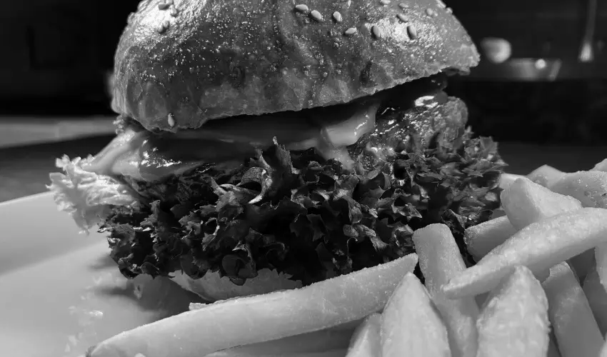 �reg-t� Hotel Tata - M�jus 1. 