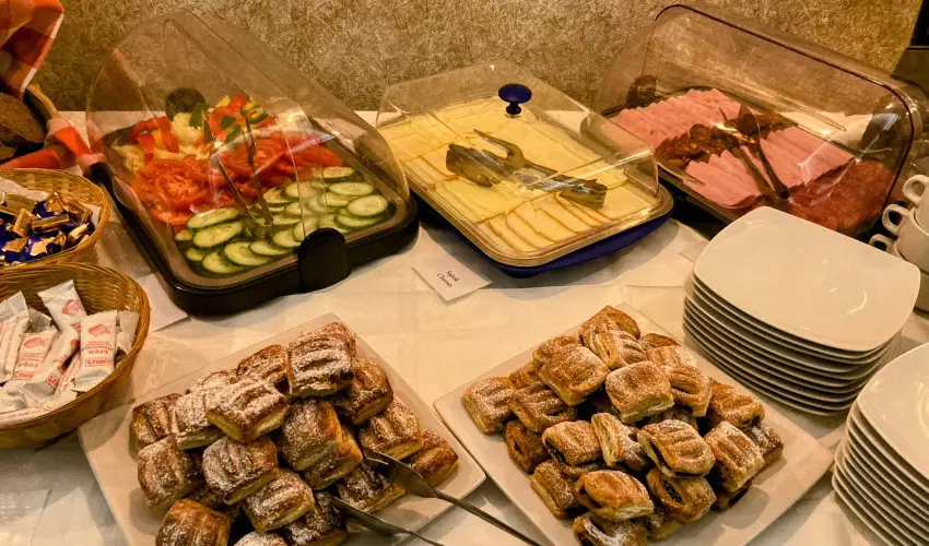 reg-t Hotel Tata - Mjus 1. 