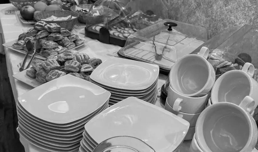 �reg-t� Hotel Tata - M�jus 1. 