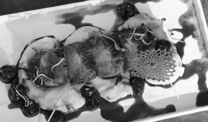 �reg-t� Hotel Tata - M�jus 1. 