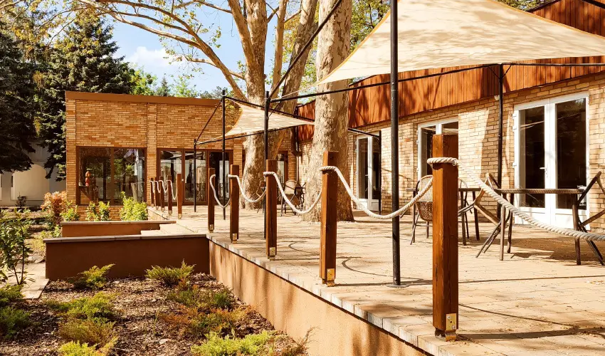 reg-t Hotel Tata - Mjus 1. 