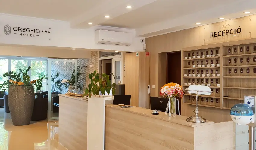 reg-t Hotel Tata - Mjus 1. 