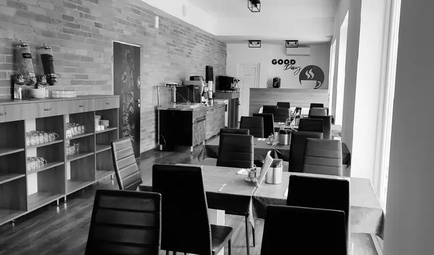 �reg-t� Hotel Tata - M�jus 1. 