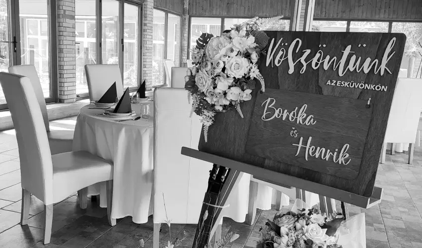 �reg-t� Hotel Tata - M�jus 1. 