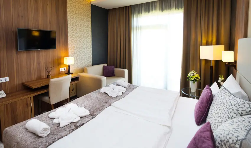 Outlet Hotel Polgr Polgr - Majlis 