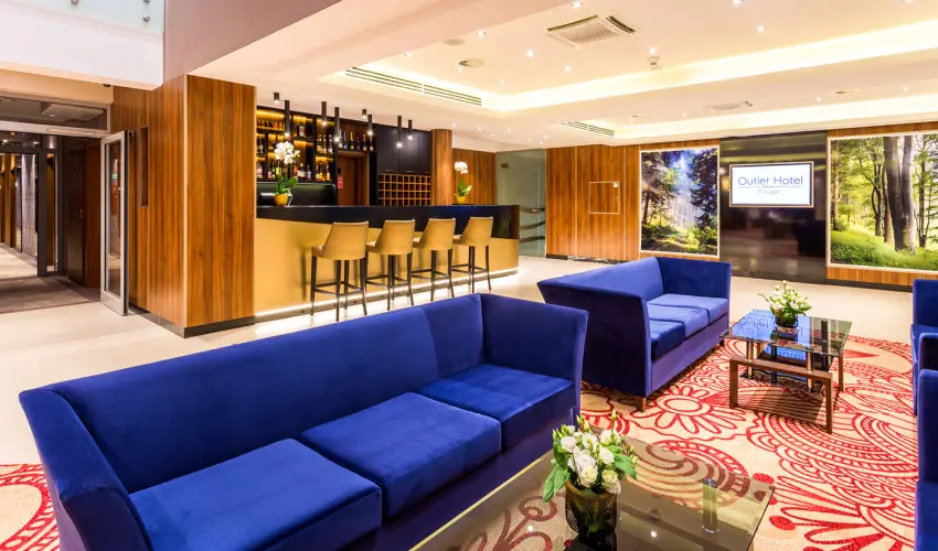 Outlet Hotel Polgr Polgr - Majlis 