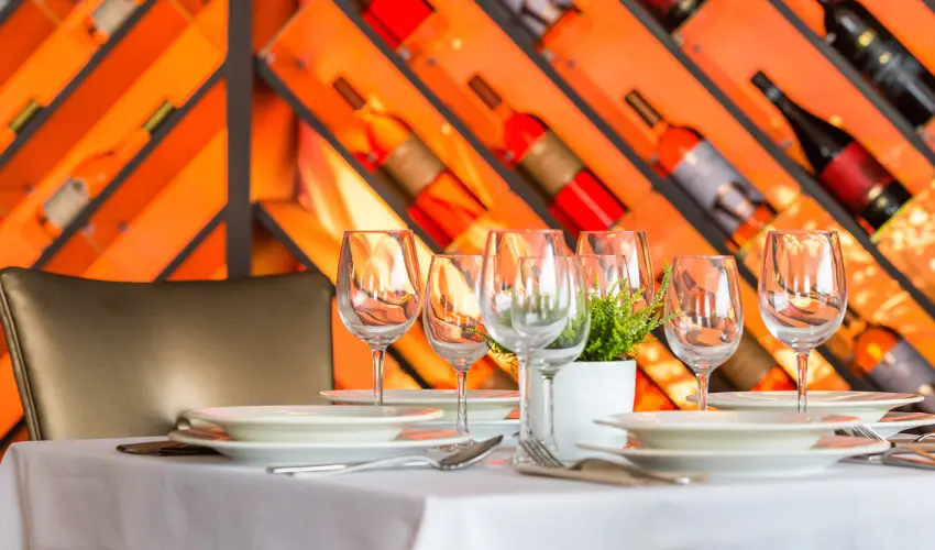 Outlet Hotel Polgr Polgr - Majlis 