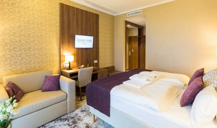 Outlet Hotel Polgr Polgr - Majlis 