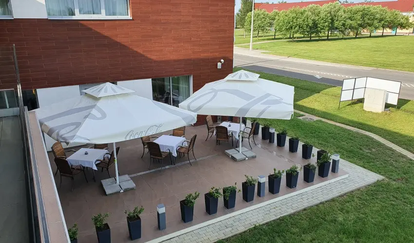 Outlet Hotel Polgr Polgr - Majlis 