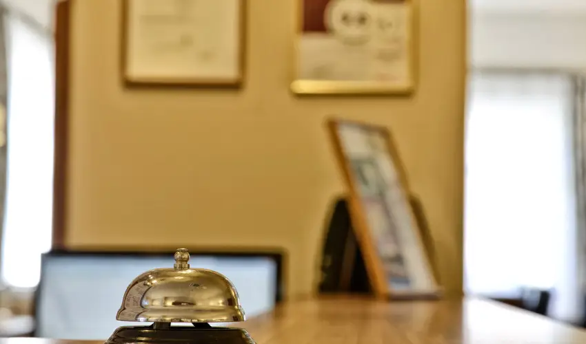 Pandora Zsry Apartmanok Mezkvesd - Mjus 1. 