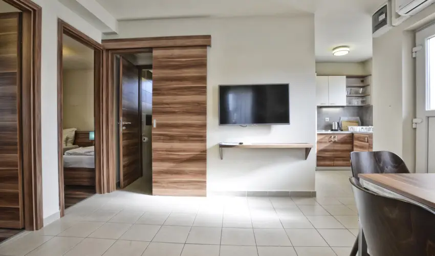 Pandora Zsry Apartmanok Mezkvesd - Mjus 1. 