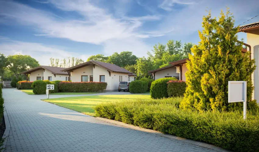 Pandora Zsry Apartmanok Mezkvesd - Mjus 1. 