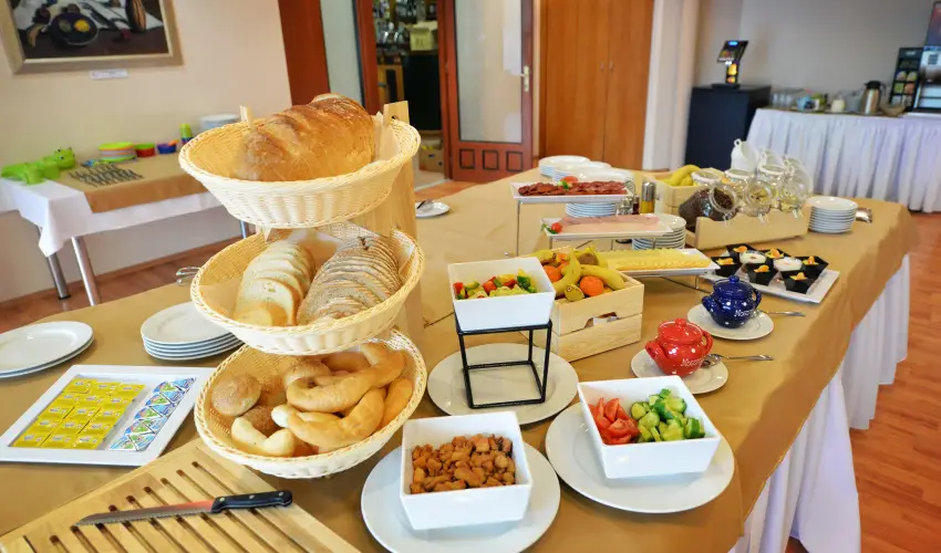 Panorma Hotel Noszvaj Noszvaj - Mjus 1. 