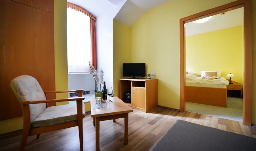 Panorma Hotel Noszvaj Noszvaj - Mjus 1. 