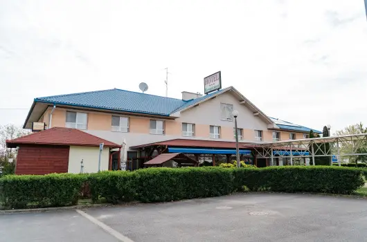 Panorma tterem s Hotel - Mjus 1.
