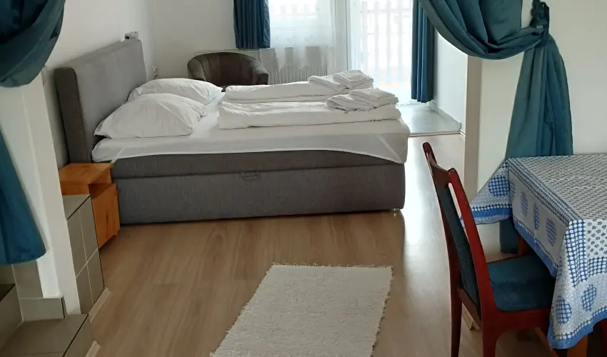 Paprika Vendghz Harkny - Mjus 1. (min. 2 j)