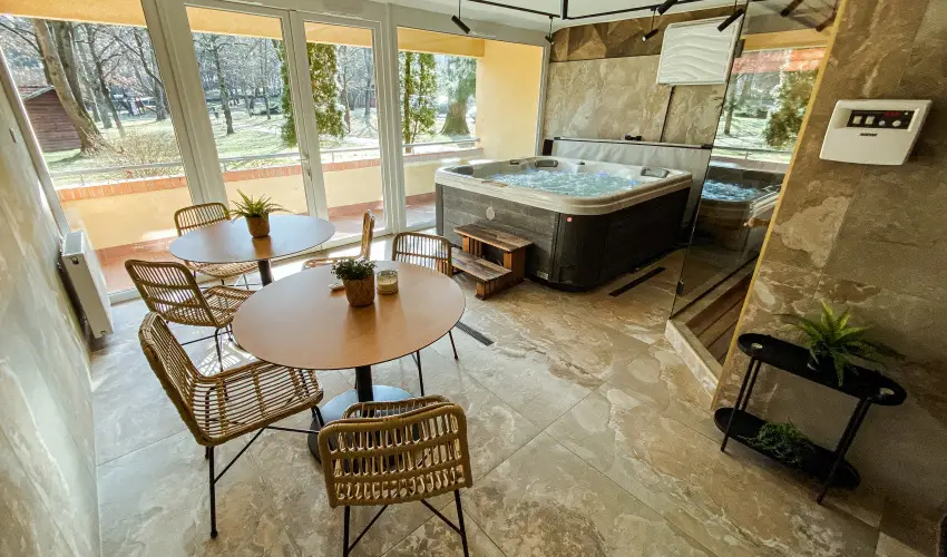 Park Hotel S�st� Ny�regyh�za - M�jus 1. - teljes el�refizet�ssel (min. 2 �j)