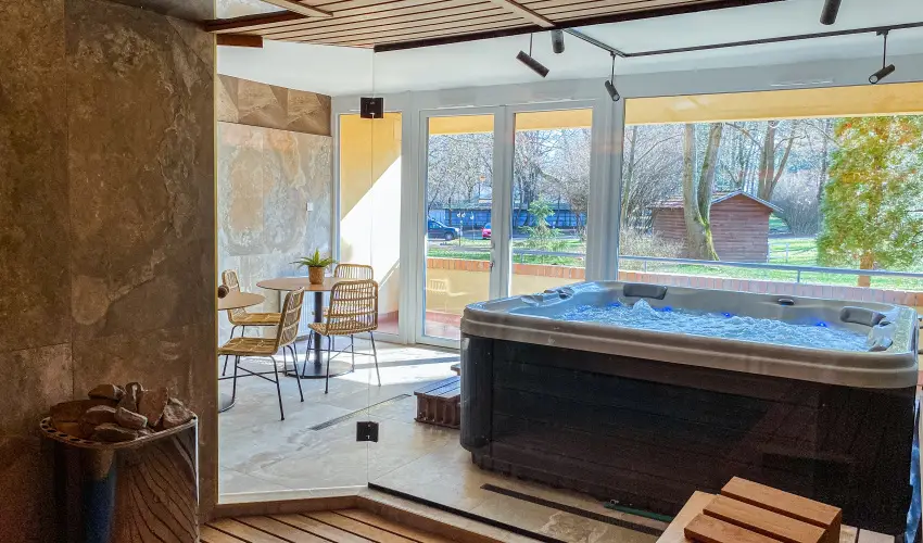 Park Hotel S�st� Ny�regyh�za - M�jus 1. - teljes el�refizet�ssel (min. 2 �j)