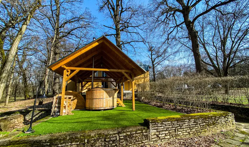 Park Hotel S�st� Ny�regyh�za - M�jus 1. - teljes el�refizet�ssel (min. 2 �j)