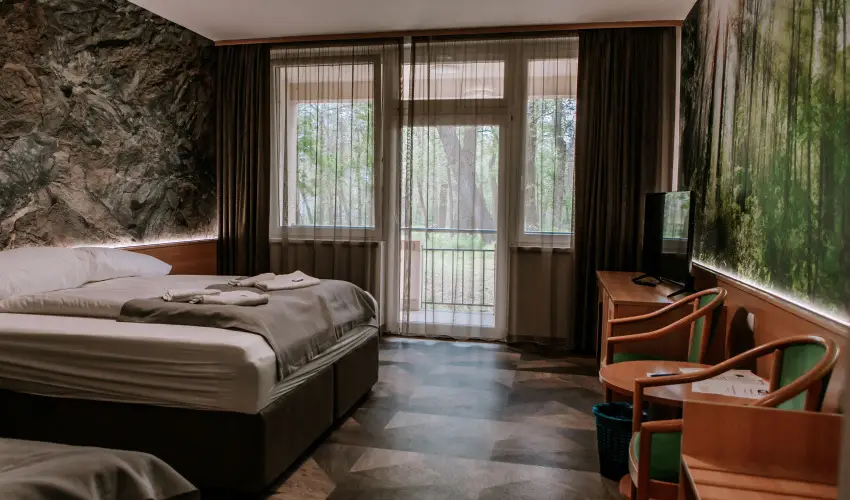 Park Hotel S�st� Ny�regyh�za - M�jus 1. - teljes el�refizet�ssel (min. 2 �j)