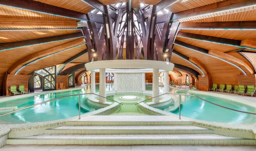 Park Inn by Radisson Zalakaros Resort & Spa Zalakaros - �nnepelj st�lusosan, munka n�lk�l! (min. 2 �j)