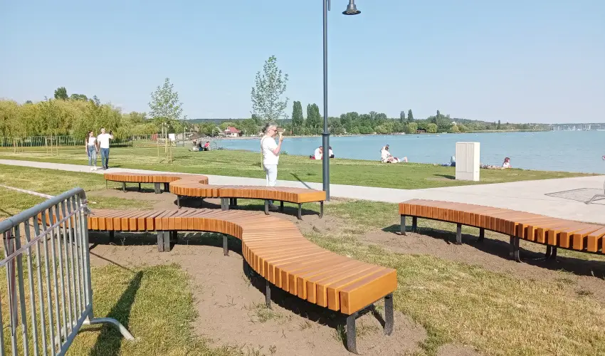 Parti S�t�ny Vend�gh�z Balatonkenese - M�jus 1.