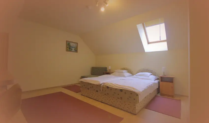 Hotel Vad�szk�rt Sz�kesfeh�rv�r - M�jus 1.