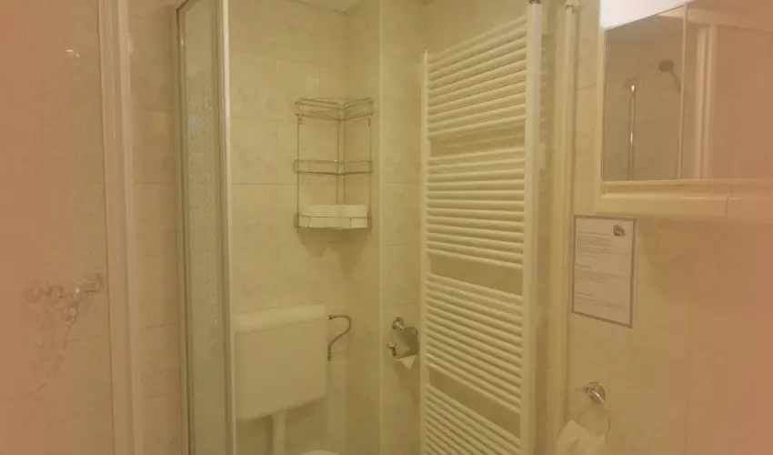 Hotel Vad�szk�rt Sz�kesfeh�rv�r - M�jus 1.