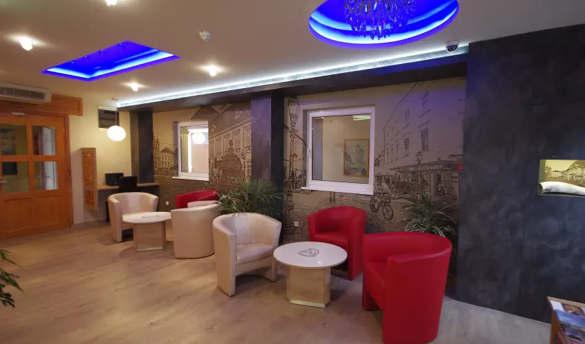 Hotel Vad�szk�rt Sz�kesfeh�rv�r - M�jus 1.