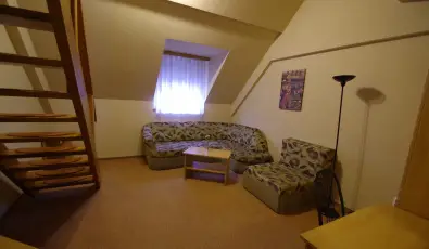 Hotel Vad�szk�rt Sz�kesfeh�rv�r