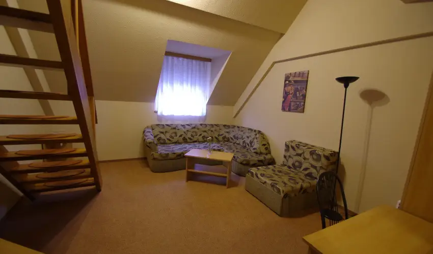 Hotel Vad�szk�rt Sz�kesfeh�rv�r - M�jus 1.