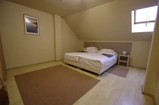 Hotel Vad�szk�rt - M�jus 1.