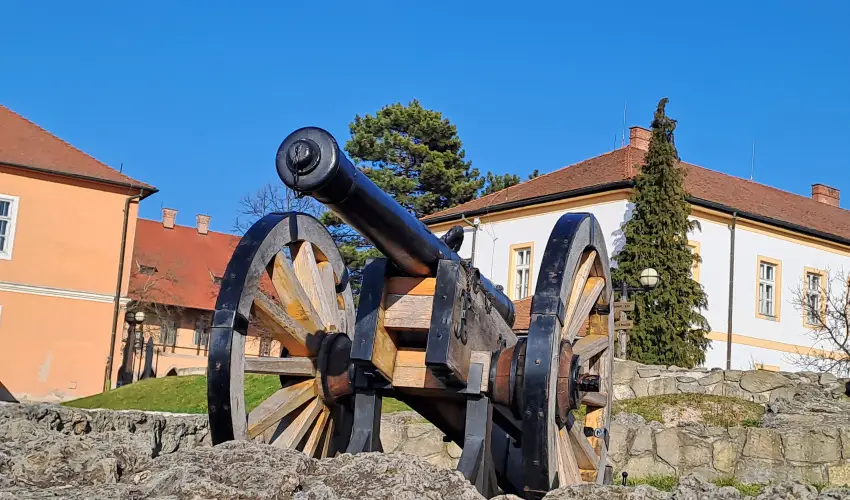 Pitypang Apartman Eger - Mjus 1. (min. 2 j)