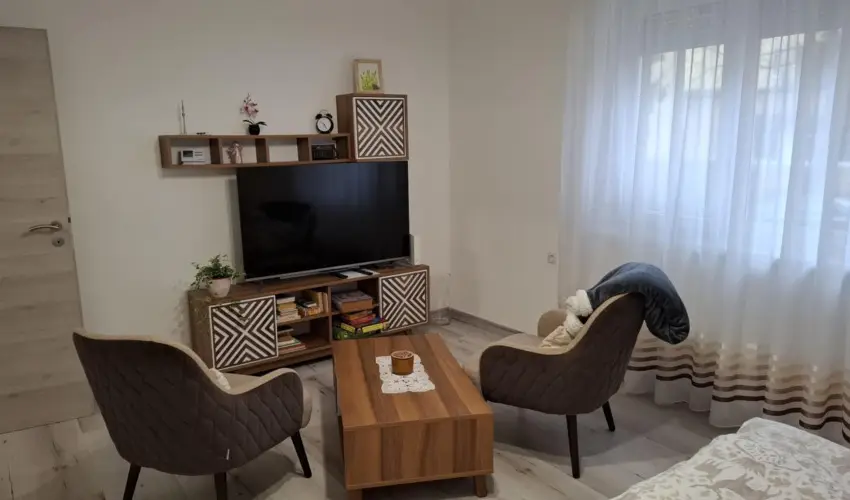 Pitypang Apartman Eger - Mjus 1. (min. 2 j)