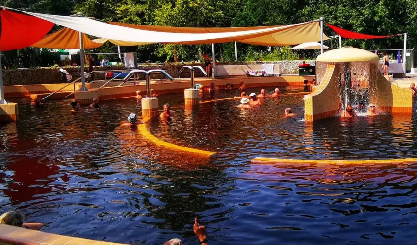 Pl�za Hotel Gyula Gyula - M�jus 1.