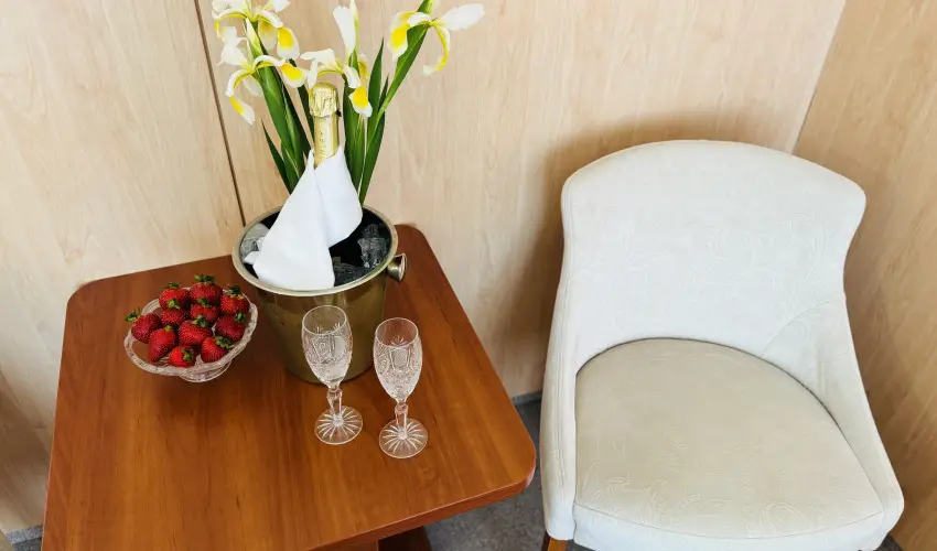 Pl�za Hotel Gyula Gyula - M�jus 1.